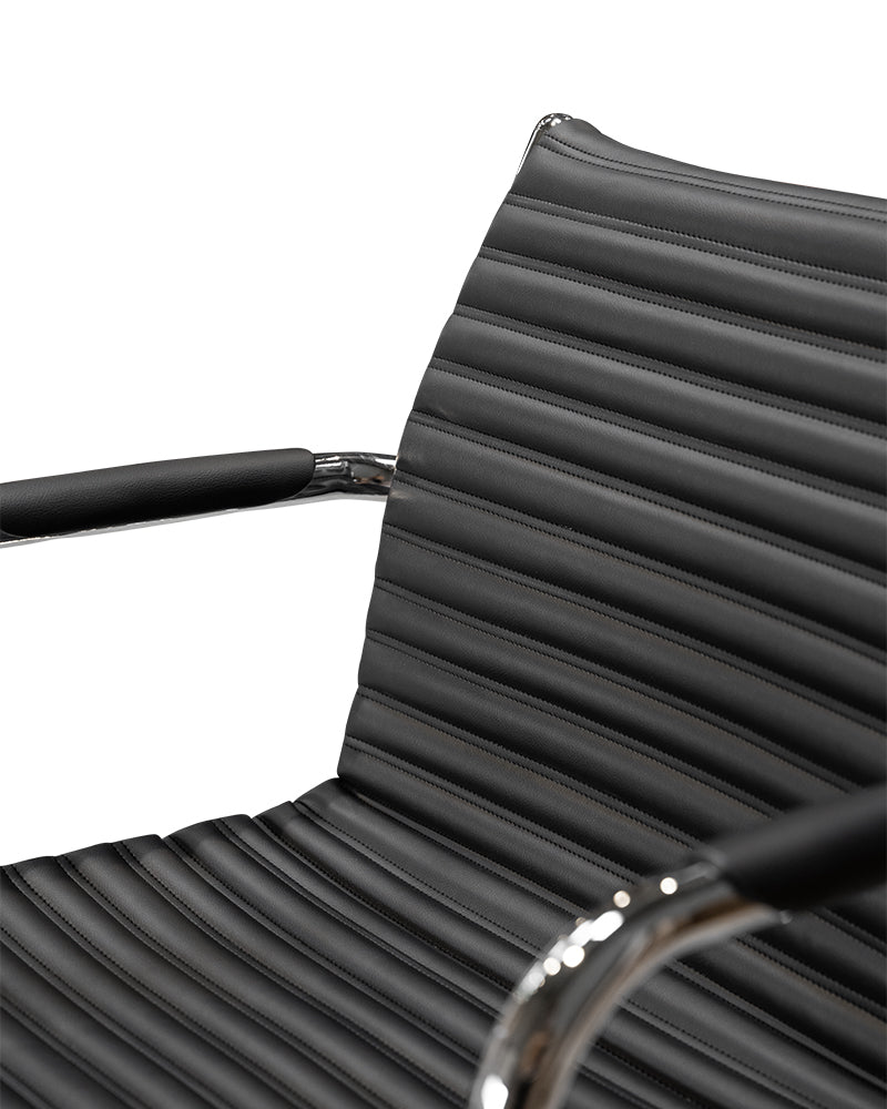 Fiore - Black hairdressing chair - Chrome cross base